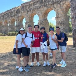 Family from Hong Kong in the Acqueduct Park